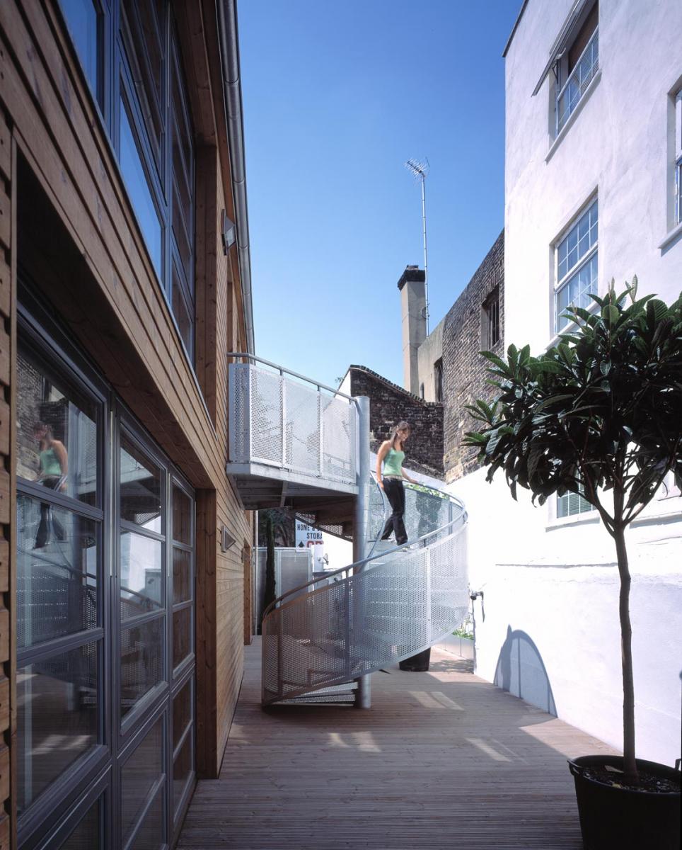 Carlisle Lane Flats, London - Sustainable apartments in cross-laminated timber construction – shared courtyard