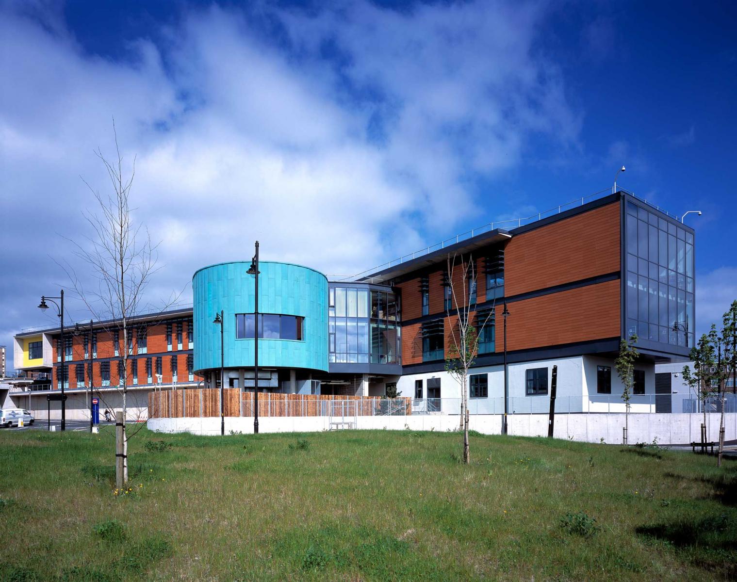 Oldham Library and Lifelong Learning Centre - exterior