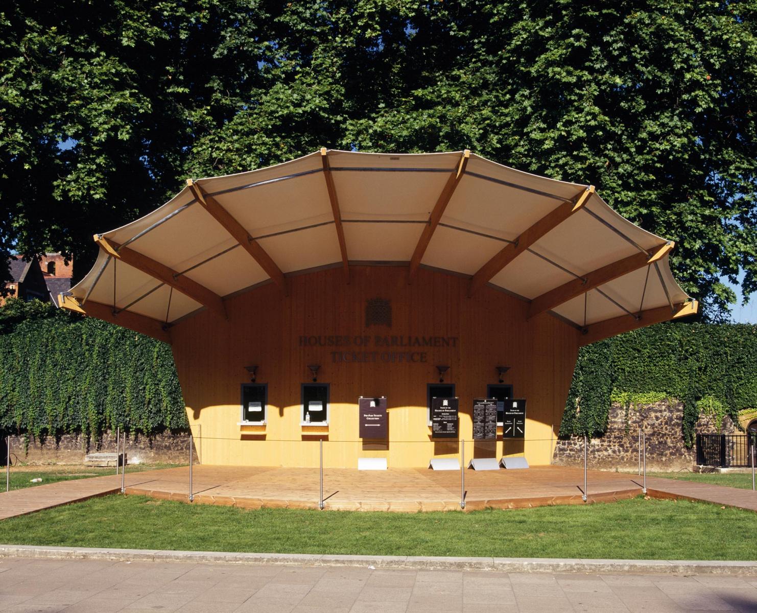 Ticket Pavilion for Summer Opening of Houses of Parlament - Front View